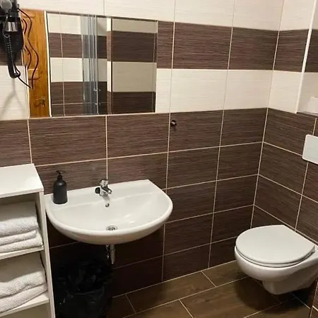 Hrusicka Restaurace A Penzion