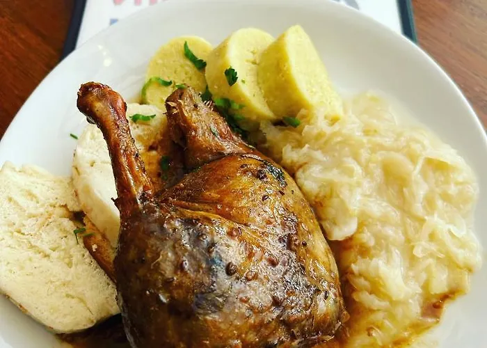 Konukevi Hrusicka Restaurace A 3*