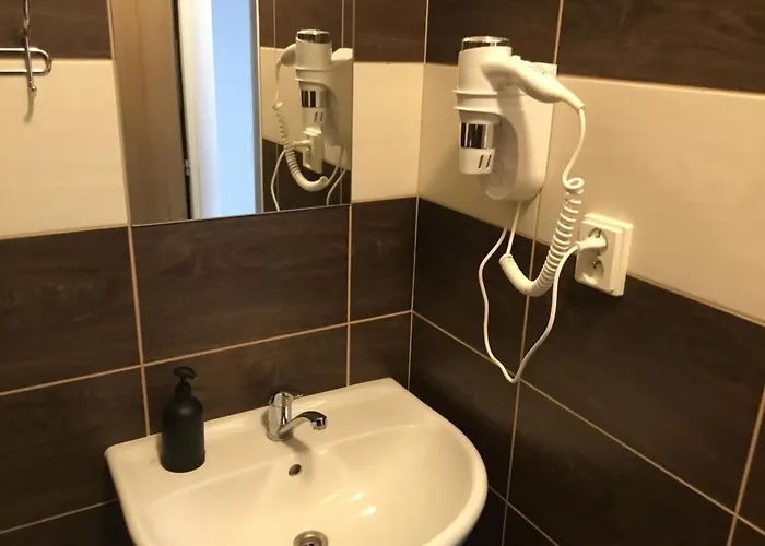 Hrusicka Restaurace A Konukevi 3*